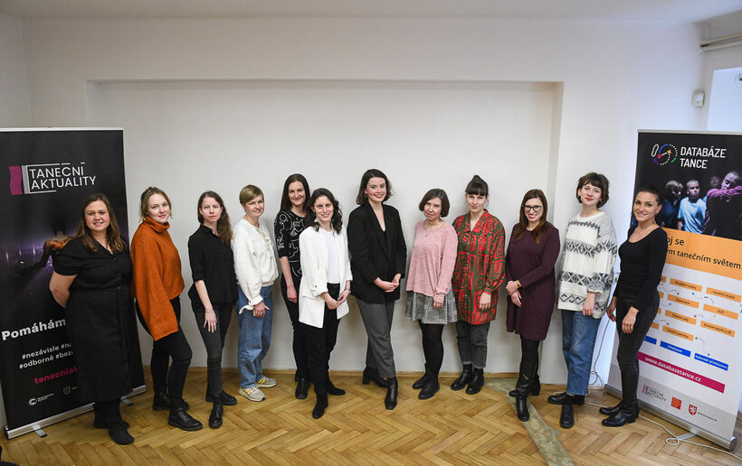 Anette Therese Pettersen (fourth from left) with participants of the workshop, Barbora Etlíková fifth from right. Photo: Michal Hančovský.